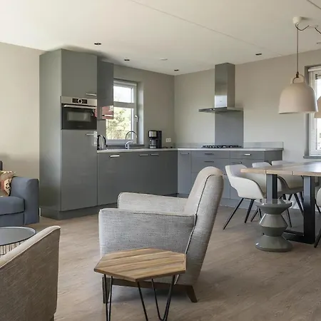 K Bouwlust فيلة *